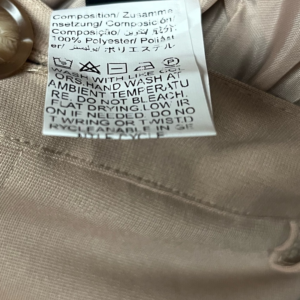 Classic Tan Flat Front Men's Shorts. Large - Picture 6 of 6